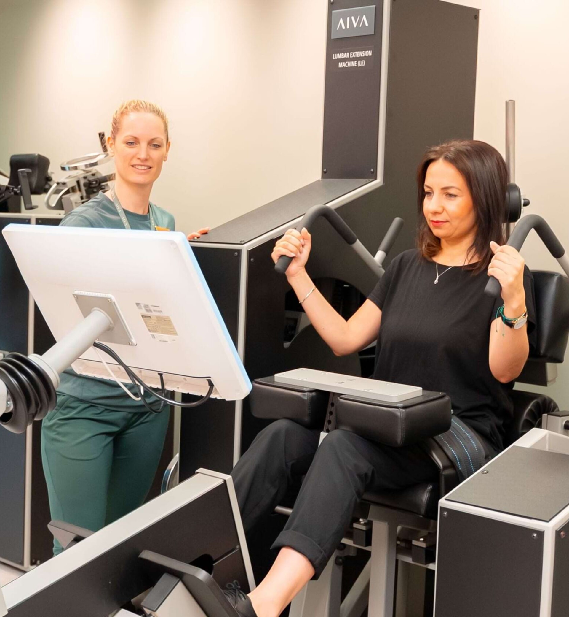 Professional back training with MedX at AIVA in Berlin.